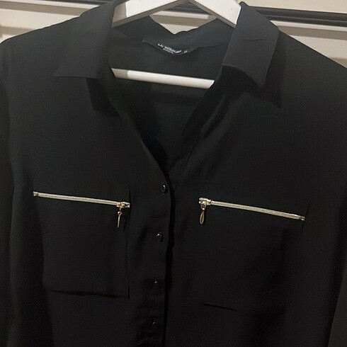 LC Waikiki Cepli V yaka gömlek