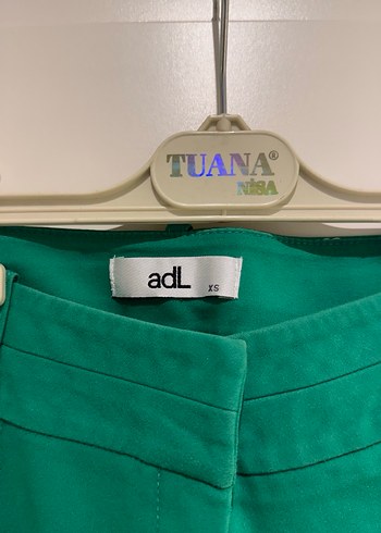 Düğmeli Yeşil Midi Kumaş Kadın Pantolon - Görsel 2