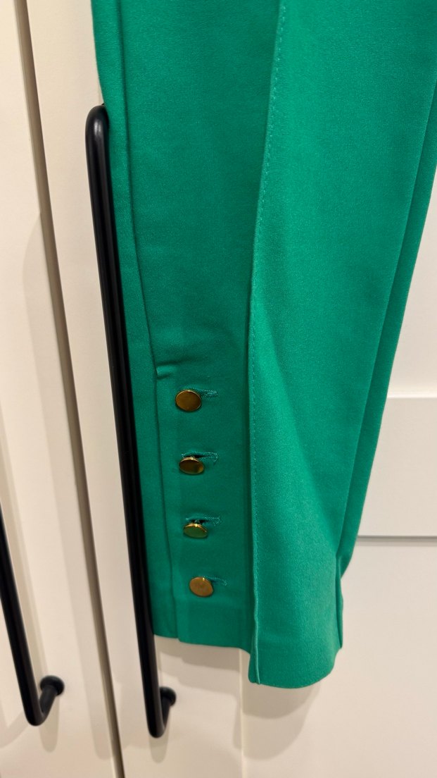 Düğmeli Yeşil Midi Kumaş Kadın Pantolon - Görsel 3