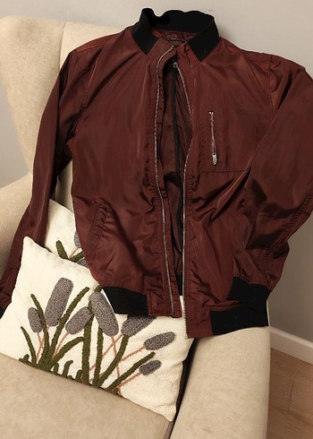 Pull and Bear Bordo Fermuarlı Kadın yağmurluk
