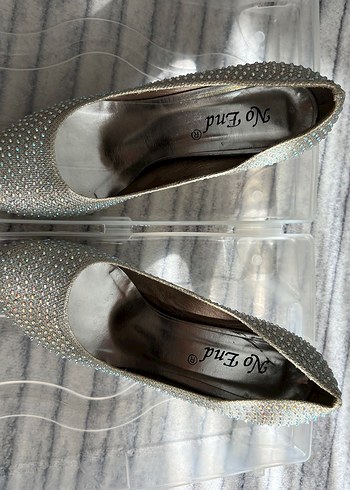 40 Beden Gri Parlak Taşlı Stiletto Abiye Ayakkabı