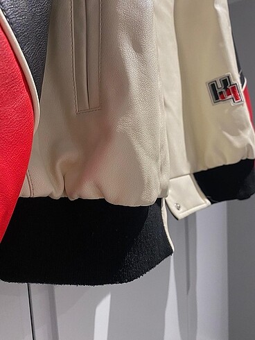 l Beden kırmızı Renk Bershka motorcu ceket