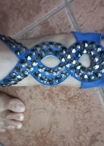 39 Beden mavi Renk Mavi Yılan Desenli Dolgu Topuklu Sandalet