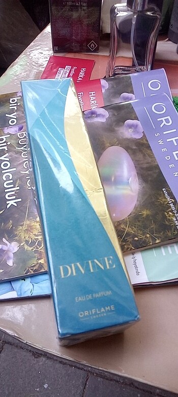 DIVINE EDP. Feminen&Parlayan yıldızlar gibi