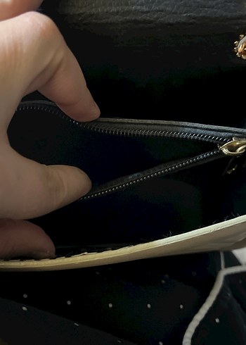 Zara Bej Deri Zincir Detaylı Çanta - Görsel 3