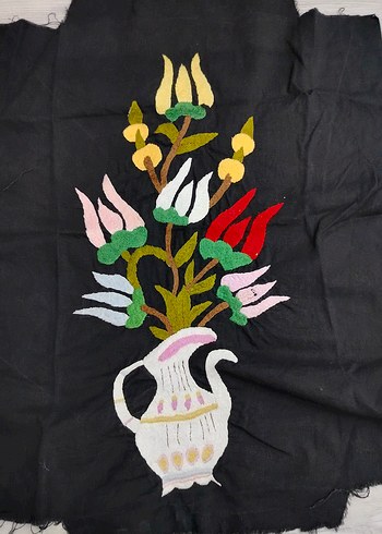 Nakışlı Siyah Kumaş Üzeri Çiçek Desenli