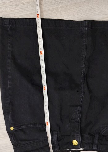 l Beden L beden Düğmeli Siyah Denim Mini Etek
