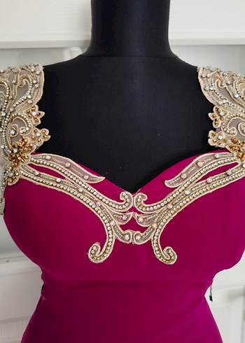 36 beden abiyeBordo V Yakalı İşlemeli Uzun Abiye Elbise - Görsel 4