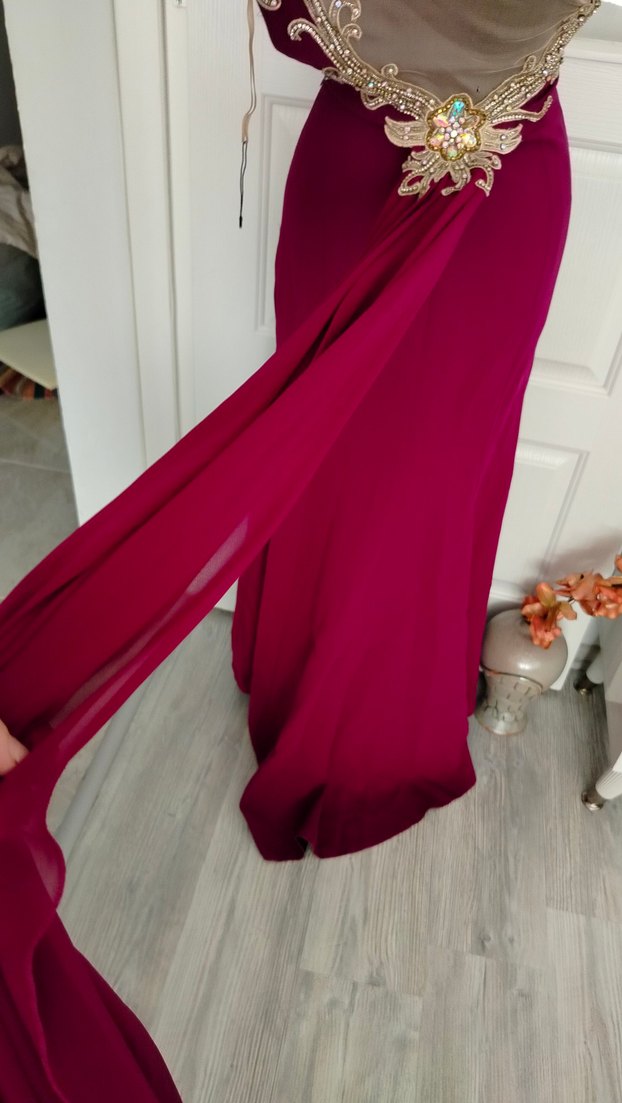 36 beden abiyeBordo V Yakalı İşlemeli Uzun Abiye Elbise - Görsel 2