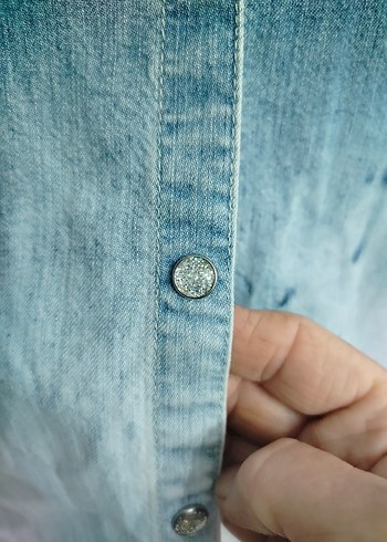 10/11 yas  Nakışlı Mavi Denim Gömlek - Görsel 4