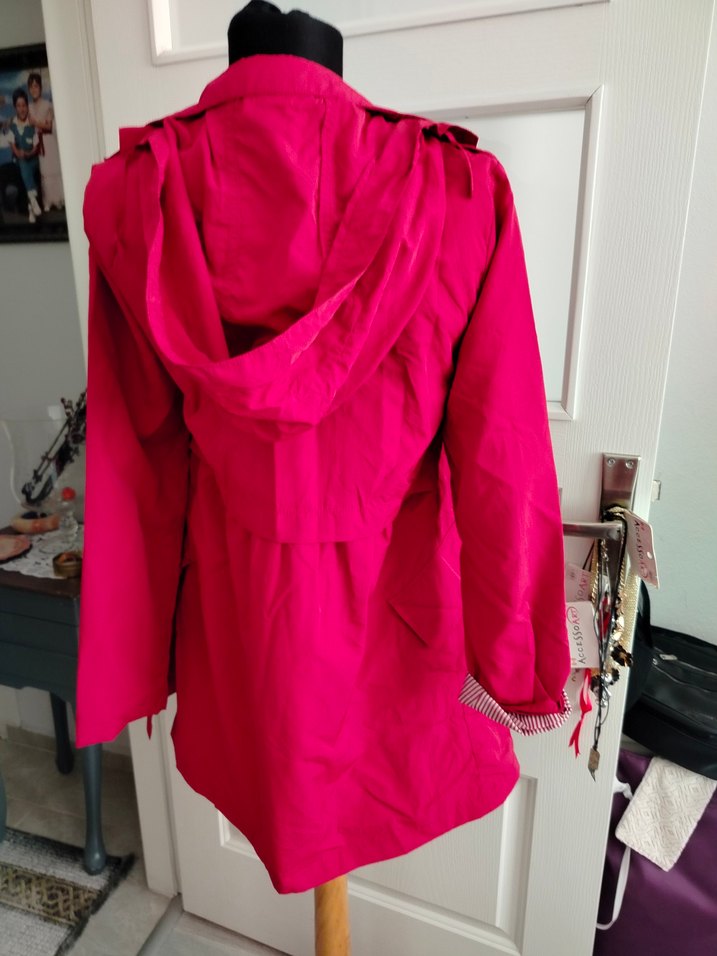 XX beden Bordo Kemerli Uzun Kadın Yağmurluk - Görsel 2