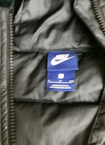 s Beden siyah Renk Nike Mont