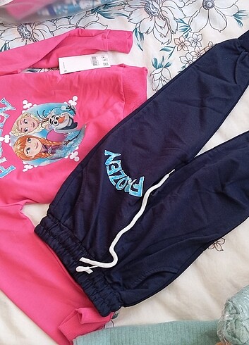 Kız çocuk pijama takimi