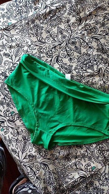 M&S yeşil bikini UK- 16 46 beden