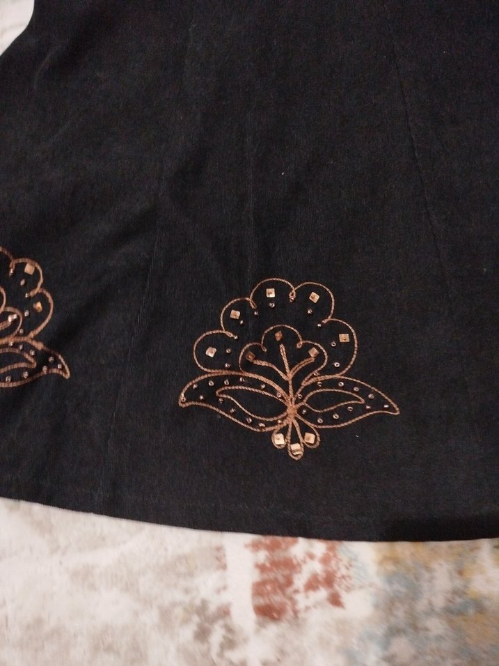 Siyah Nakışlı Uzun Süet Etek - Görsel 2