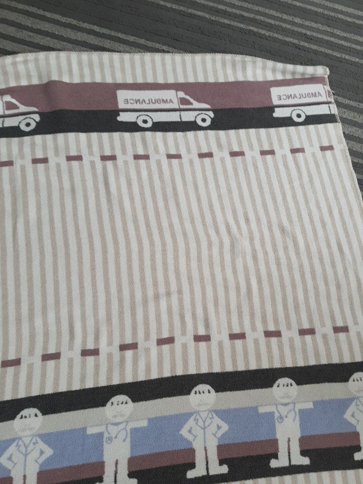 Desenli Gri Çocuk Battaniyesi - Görsel 3