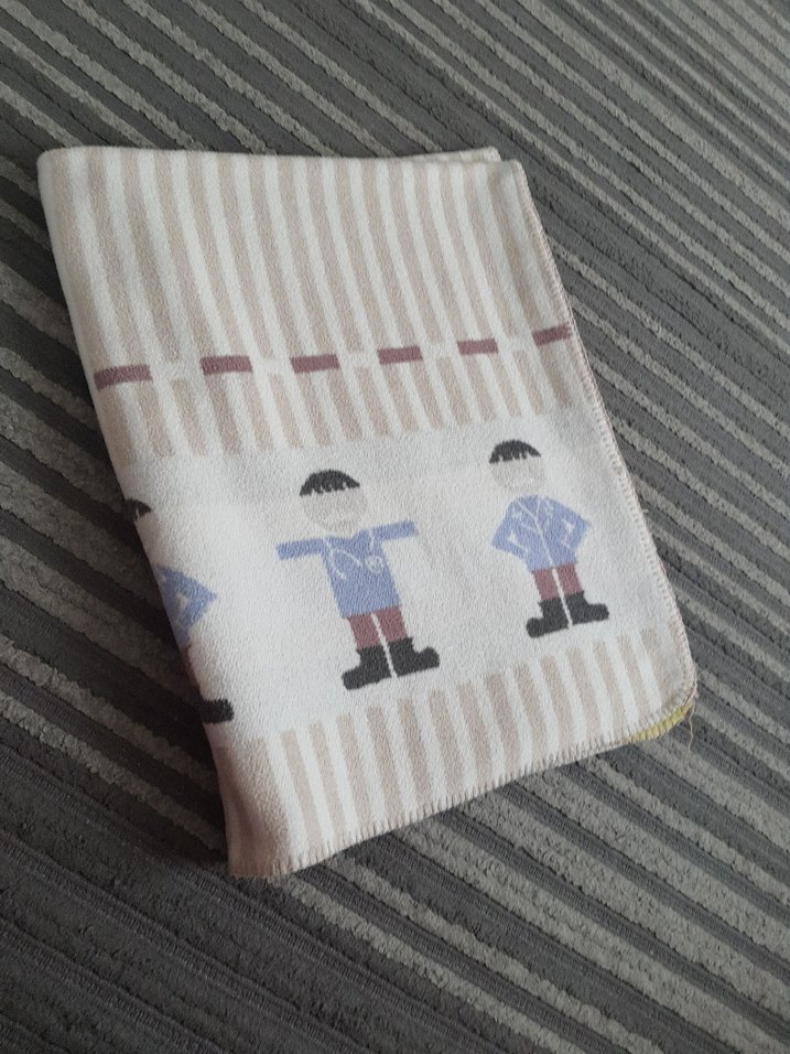 Desenli Gri Çocuk Battaniyesi - Görsel 5