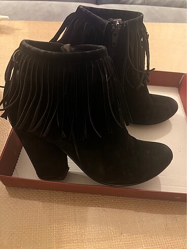 Nubuk bootie