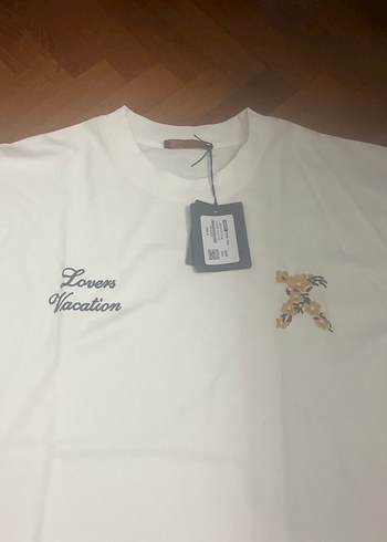 Louis Vuitton Lovers Vacation Beyaz Bisiklet Yaka Tisort