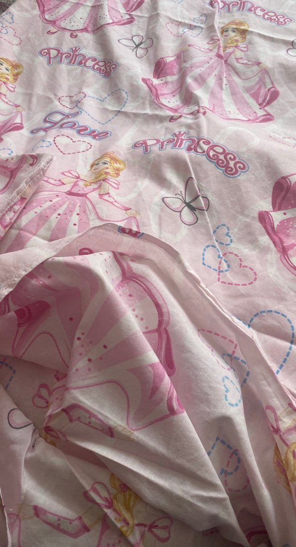 Pembe Prenses Desenli Nevresim fermuarlı değil - Görsel 4