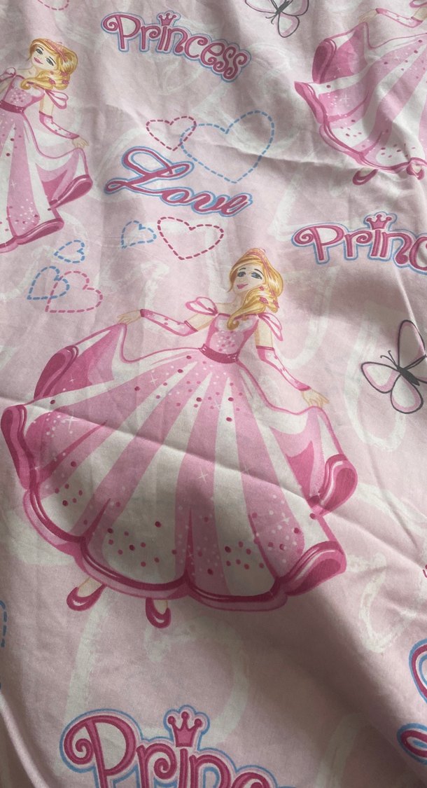 Pembe Prenses Desenli Nevresim fermuarlı değil - Görsel 3