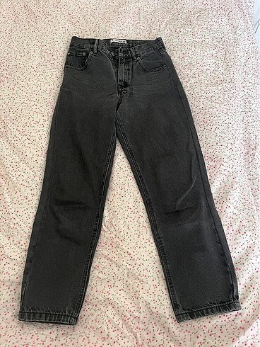 Pull and Bear Pull and bear mom jean
