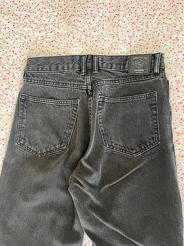 34 Beden siyah Renk Pull and bear mom jean
