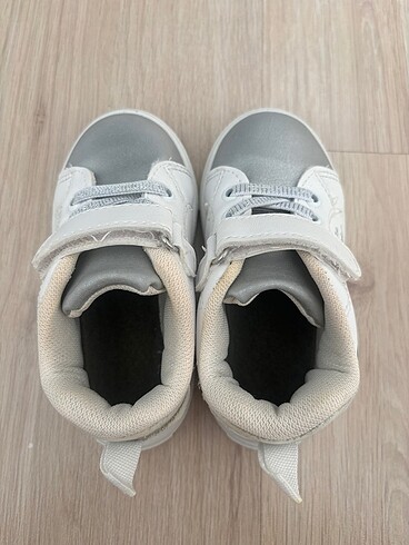 24 Beden beyaz Renk Lcw Cırt cırtlı Kız Çocuk Spor Ayakkabı