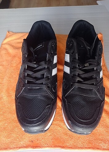 42 Beden siyah Renk Slazenger Spor Ayakkabı 