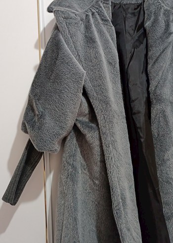 Gri Uzun Kadın Kaban Kürk Detaylı - Görsel 2