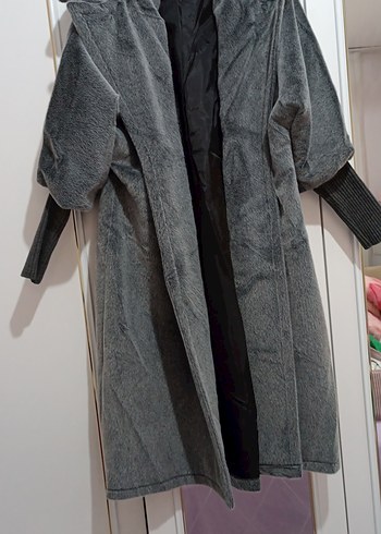 Gri Uzun Kadın Kaban Kürk Detaylı - Görsel 3