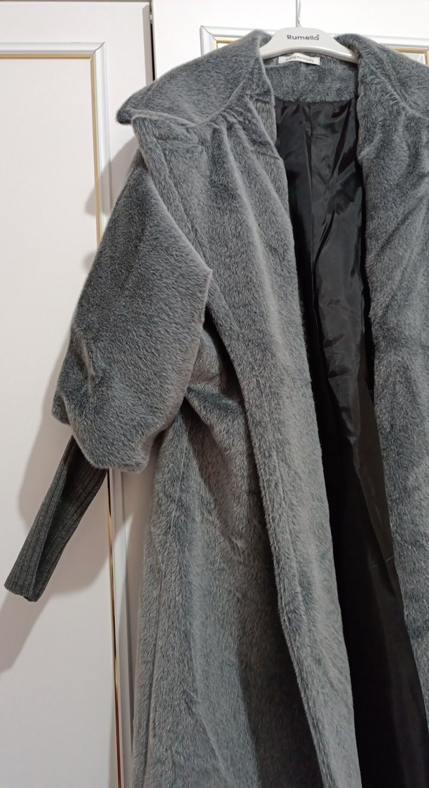 Gri Uzun Kadın Kaban Kürk Detaylı - Görsel 2