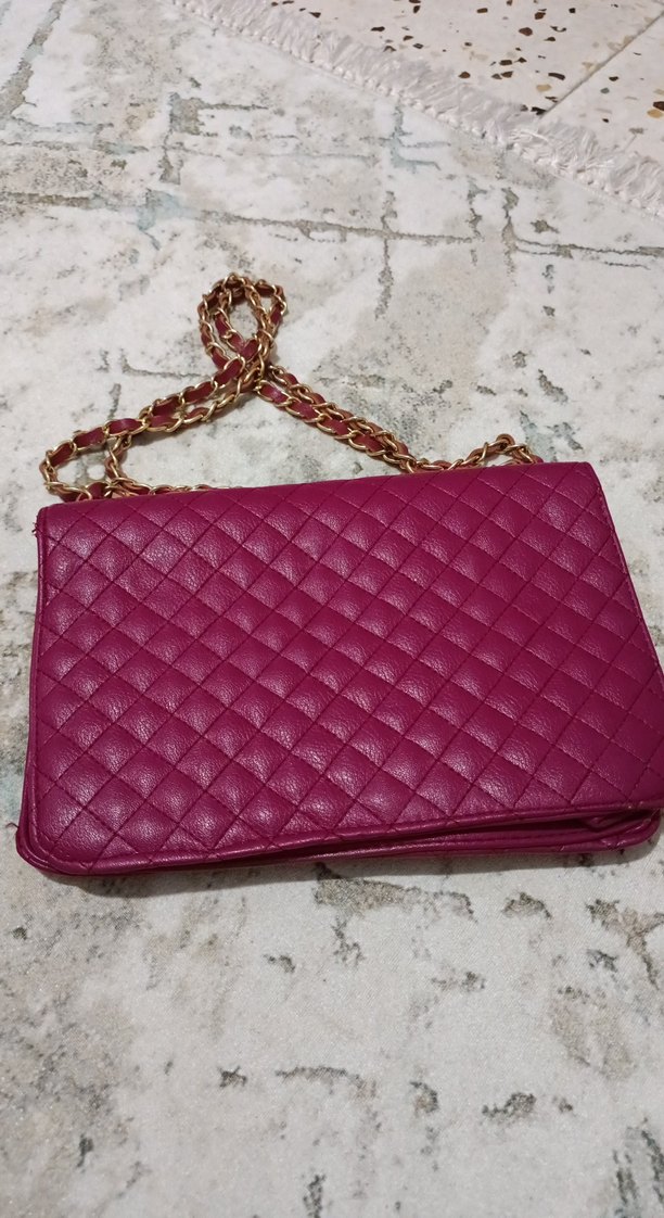 Bordo Zincir Detaylı Modern Klasik Deri Çanta - Görsel 3