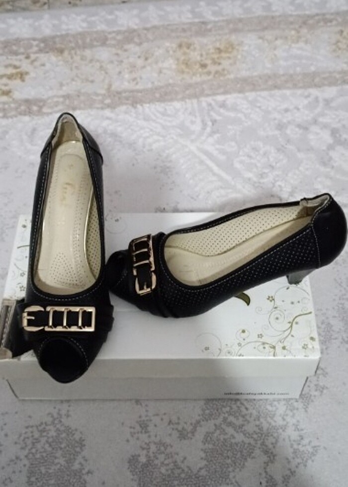 Siyah topuklu ayakkabı  - Görsel 4