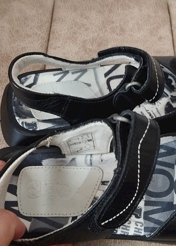 Kadın Siyah Baskılı Kalın Topuklu Sandalet - Görsel 3