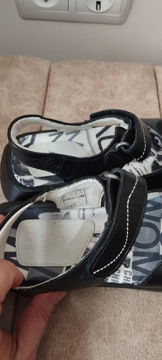 Kadın Siyah Baskılı Kalın Topuklu Sandalet - Görsel 3