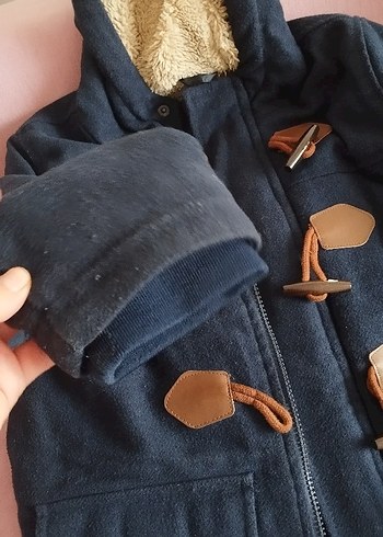 Erkek Çocuk Kapüşonlu Lacivert Düğmeli kaban - Görsel 3
