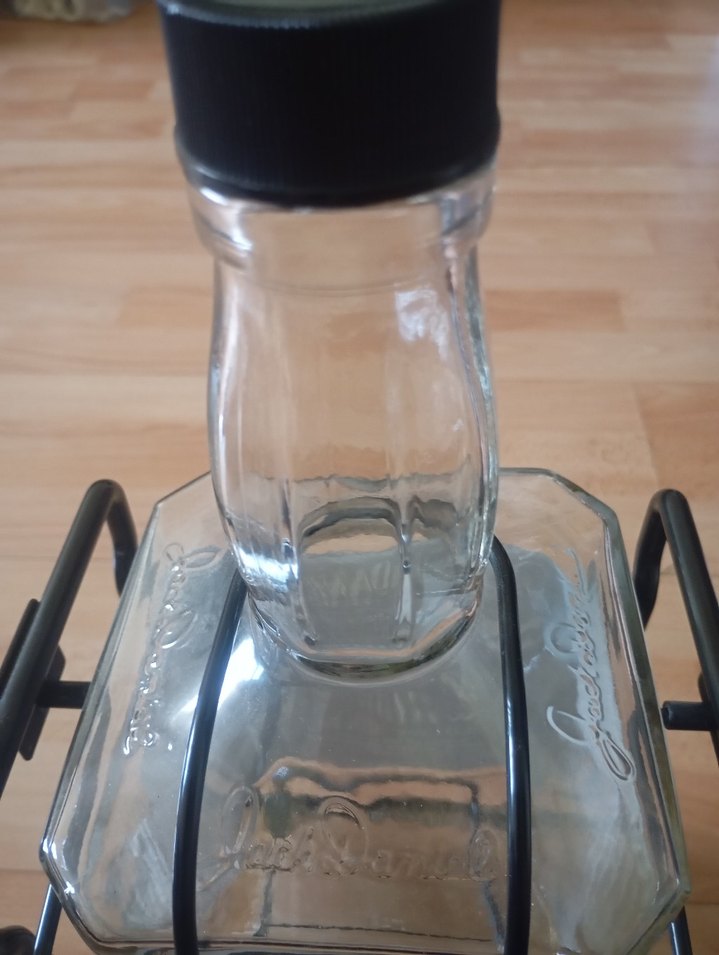 Siyah Metal Jack Daniel's şişe Tutucu - Görsel 2