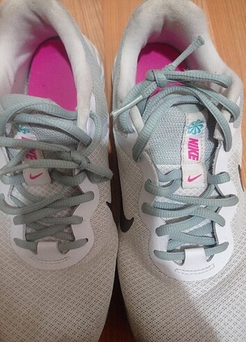 Orjinal Nike bayan ayakkabı (41numara)