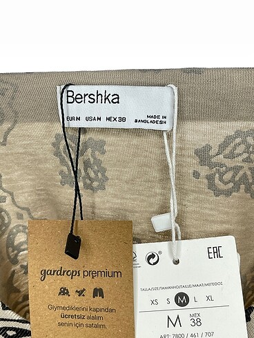 m Beden çeşitli Renk Bershka T-shirt %70 İndirimli.
