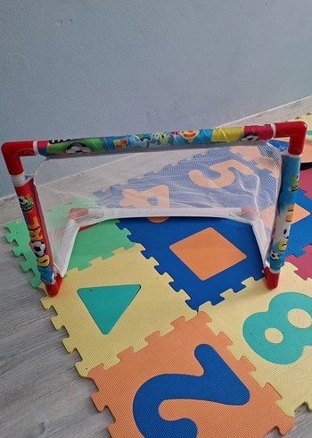 Diğer Çocuklar için Renkli Mini Futbol Kale