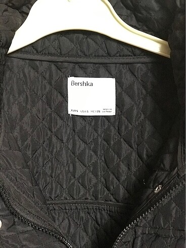s Beden siyah Renk Bershka kapitone ceket