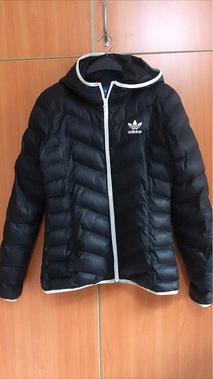 Adidas mont