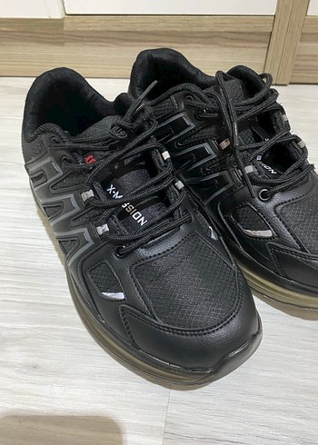 Siyah  bot Spor Ayakkabı salomon marka - Görsel 3