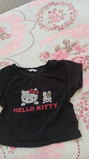 m Beden siyah Renk Hello kitty crop????????