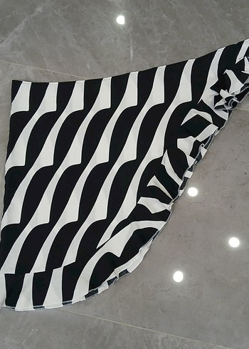 Siyah Beyaz Desenli plaj eteği, pareo - Görsel 2