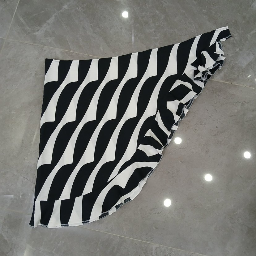 Siyah Beyaz Desenli plaj eteği, pareo - Görsel 2