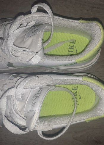 Beyaz  Bağcıklı Kadın Spor Ayakkabı - Görsel 3