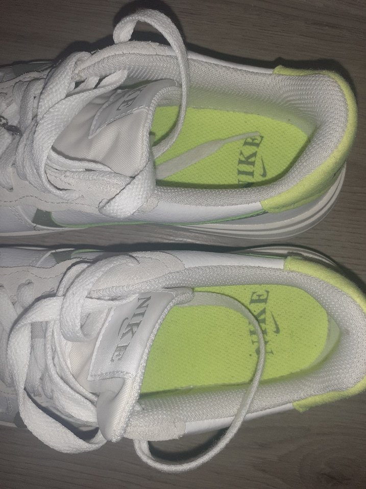 Beyaz  Bağcıklı Kadın Spor Ayakkabı - Görsel 3