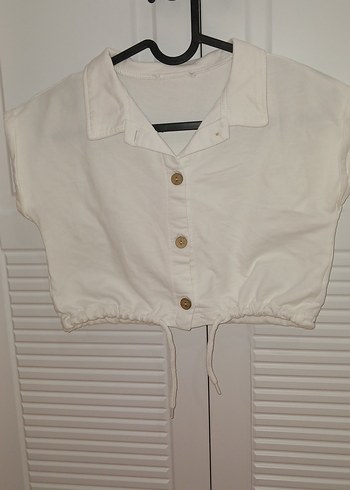 Düğmeli Beyaz Kısa Kollu Crop gömlek - Görsel 7